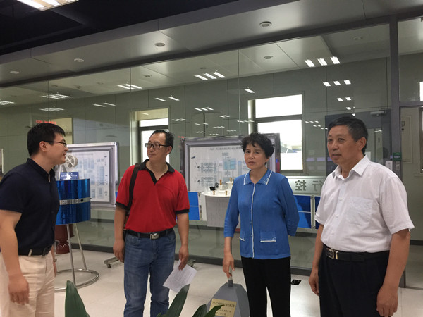 会长助理陈砚秋、党委副书记叶家兴出席赴气象局参观交流“主题党日”活动_副本.jpg 会长助理陈砚秋、党委副书记叶家兴出席赴气象局参观交流“主题党日”活动_副本.jpg